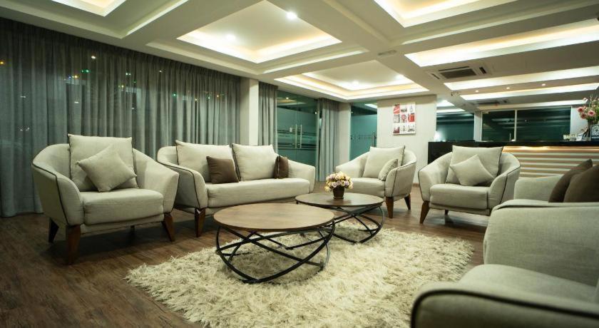 Capital O 90490 Zaques Hotel สุไหงเปอตานี ภายนอก รูปภาพ